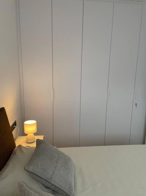 Estrenalo A Minutos De Bcn Apartment Sant Feliu de Llobregat Bagian luar foto