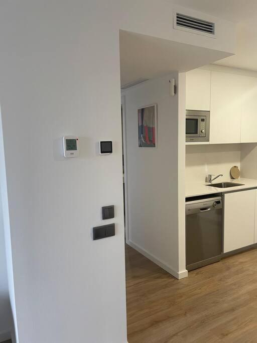 Estrenalo A Minutos De Bcn Apartment Sant Feliu de Llobregat Bagian luar foto
