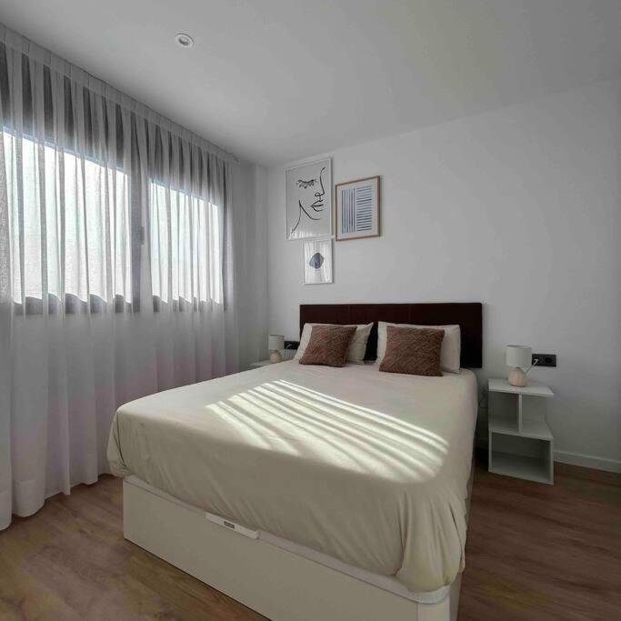 Estrenalo A Minutos De Bcn Apartment Sant Feliu de Llobregat Bagian luar foto