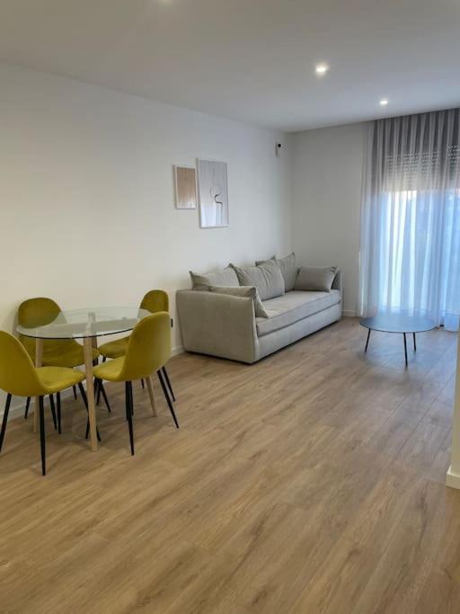 Estrenalo A Minutos De Bcn Apartment Sant Feliu de Llobregat Bagian luar foto